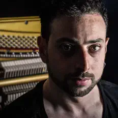 Ascolta Michele Baldi, guarda video musicali, leggi la biografia, vedi le date del tour & altro!