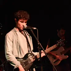 Escucha a Turno De Noche, mira vídeos musicales, lee la biografía, consulta fechas de giras y mucho más.