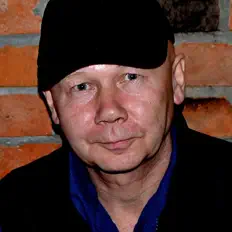 Poslechněte si interpreta Оркестр домовых, sledujte hudební videa, přečtěte si životopis, podívejte se na data turné a další informace.