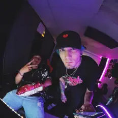 Dengarkan NewPunkOrder, tonton video musik, baca bio, lihat tanggal tur & lainnya!