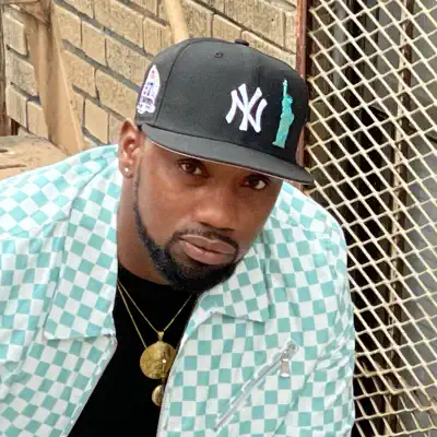 Listen to Oaklin Winthrop, watch music videos, read bio, see tour dates & more!