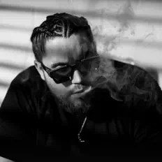 聆聽 Forest Armes、觀看音樂影片、閱讀小傳、查看巡演日期等！