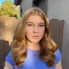 Hör dir Katie Watson an, schau dir Musikvideos an, lies die Biografie, finde Tourdaten und mehr!