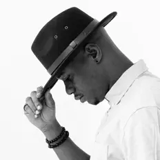 Ian Jazziを聴いたり、ミュージックビデオを鑑賞したり、経歴やツアー日程などを確認したりしましょう！