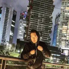 Plvtón dinle, müzik videolarını izle, biyografisini oku, tur tarihlerini ve daha fazlasını gör!