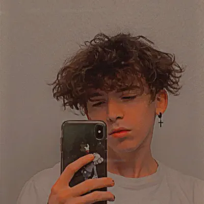 Listen to Ilyzakk<3, watch music videos, read bio, see tour dates & more!