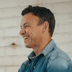 Dengarkan Ryan Hamner, tonton video musik, baca bio, lihat tanggal tur & lainnya!