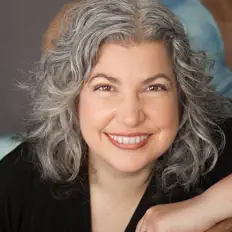 聆聽 Maren Montalbano、觀看音樂影片、閱讀小傳、查看巡演日期等！