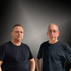 Luister naar Mystic Experience, bekijk muziekvideo's, lees de bio, bekijk de tourdata, en meer!