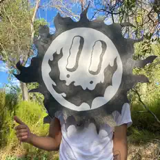 收听 Slurm!、观看音乐视频、阅读小传、查看巡演日期等 ！