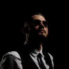 Poslechněte si interpreta Цой, sledujte hudební videa, přečtěte si životopis, podívejte se na data turné a další informace.