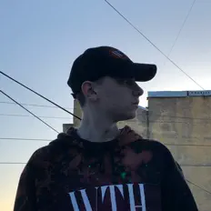 Ακούστε περιεχόμενο από WTH oleg?, παρακολουθήστε μουσικά βίντεο, διαβάστε το βιογραφικό, δείτε ημερομηνίες περιοδείας, και πολλά ακόμη!