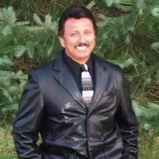 Eloy Martizを聴いたり、ミュージックビデオを鑑賞したり、経歴やツアー日程などを確認したりしましょう！