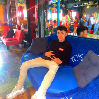 Listen to Willymac, watch music videos, read bio, see tour dates & more!
