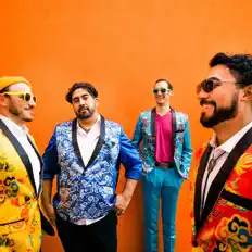 Escucha a Radio Blonde, mira videos musicales, lee su biografía, consulta las fechas de las gira y más.