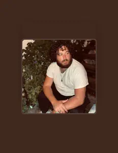 Ακούστε περιεχόμενο από Graham DeFranco, παρακολουθήστε μουσικά βίντεο, διαβάστε το βιογραφικό, δείτε ημερομηνίες περιοδείας, και πολλά ακόμη!