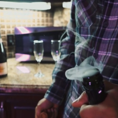 Champagne Toast - Single