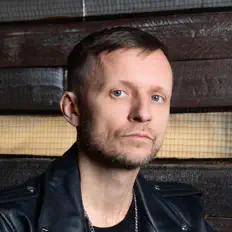 Dengarkan Мистер Кто!, tonton video musik, baca bio, lihat tanggal tur & lainnya!