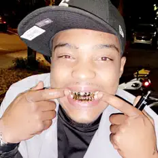 Luister naar Tommy Lou, bekijk muziekvideo's, lees de bio, bekijk de tourdata, en meer!