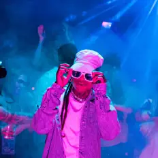 收听 Fran Molina、观看音乐视频、阅读小传、查看巡演日期等 ！
