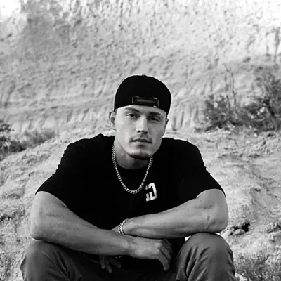 Listen to Gunner Jules, watch music videos, read bio, see tour dates & more!