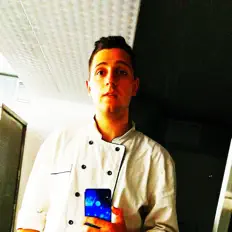 Ouve Tony Naty, vê vídeos de música, lê a biografia, vê as datas da digressão e muito mais!