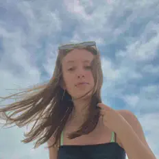 收听 ava ruby、观看音乐视频、阅读小传、查看巡演日期等 ！