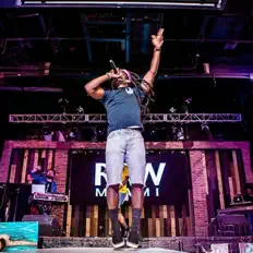 Posłuchaj wykonawcy Untamed305, obejrzyj teledyski, przeczytaj biografię, zobacz daty tras koncertowych i nie tylko!