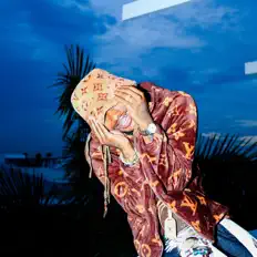 聆聽 Minus Gravity、觀看音樂影片、閱讀小傳、查看巡演日期等！