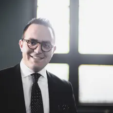 Poslechněte si interpreta Jeremy Hart, sledujte hudební videa, přečtěte si životopis, podívejte se na data turné a další informace.