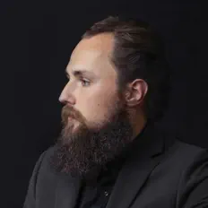Poslechněte si interpreta Simon Khorolskiy, sledujte hudební videa, přečtěte si životopis, podívejte se na data turné a další informace.