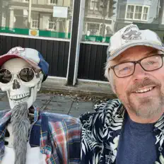 Poslechněte si interpreta Rob Berry, sledujte hudební videa, přečtěte si životopis, podívejte se na data turné a další informace.