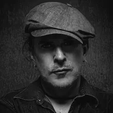 Ascolta Michael McDermott, guarda video musicali, leggi la biografia, vedi le date del tour & altro!