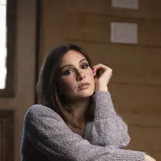 聆聽 Kay Jay Keller、觀看音樂影片、閱讀小傳、查看巡演日期等！