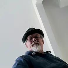 聆聽 Roger Harmar、觀看音樂影片、閱讀小傳、查看巡演日期等！