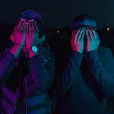 Poslechněte si interpreta F.D.S., sledujte hudební videa, přečtěte si životopis, podívejte se na data turné a další informace.