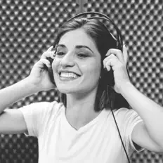 收听 Flor Sandoval、观看音乐视频、阅读小传、查看巡演日期等 ！