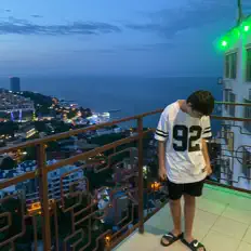 Ascolta PARAzziDE, guarda video musicali, leggi la biografia, vedi le date del tour & altro!