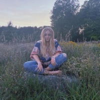 Get that on the T.V. (feat. Jake Puliti) - Single - Allie Marzie