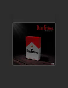 Hör dir Moulins an, schau dir Musikvideos an, lies die Biografie, finde Tourdaten und mehr!