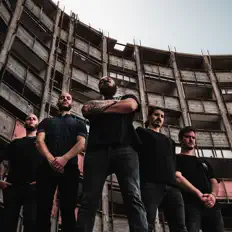 Shredheadを聴いたり、ミュージックビデオを鑑賞したり、経歴やツアー日程などを確認したりしましょう！