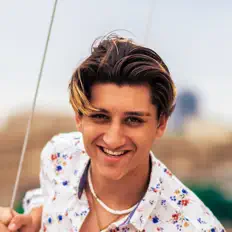 Listen to Zandru, watch music videos, read bio, see tour dates & more!