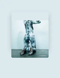 LEECH सुनें, म्यूज़िक वीडियो देखें, बायो पढ़ें, दौरे की तारीखें और बहुत कुछ देखें!