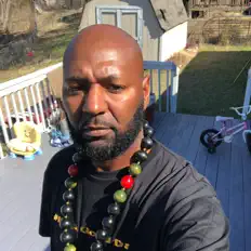 Dengarkan Boygenius, tonton video musik, baca bio, lihat tanggal tur & lainnya!