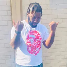 收听 Young Benedick、观看音乐视频、阅读小传、查看巡演日期等 ！