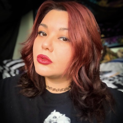 Listen to Lillanohna, watch music videos, read bio, see tour dates & more!
