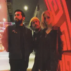 收听 Bambi and the Wolves、观看音乐视频、阅读小传、查看巡演日期等 ！