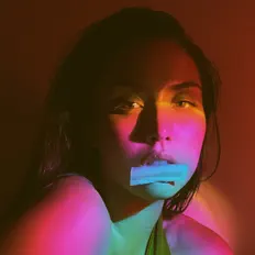 Poslechněte si interpreta Lauren Norstrom, sledujte hudební videa, přečtěte si životopis, podívejte se na data turné a další informace.