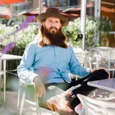 Chris Sangster: песни, клипы, биография, даты выступлений и многое другое.