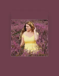 Escucha a Auralia ASMR, mira videos musicales, lee su biografía, consulta las fechas de las gira y más.